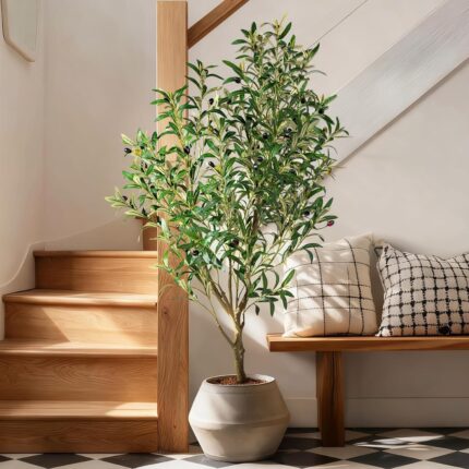 Small artificial olive tree